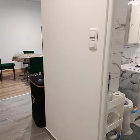 Tiszti Szallo Apartament Verpelét